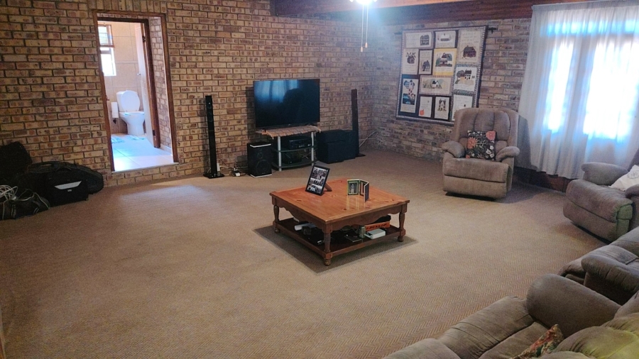 4 Bedroom Property for Sale in Wilkoppies North West